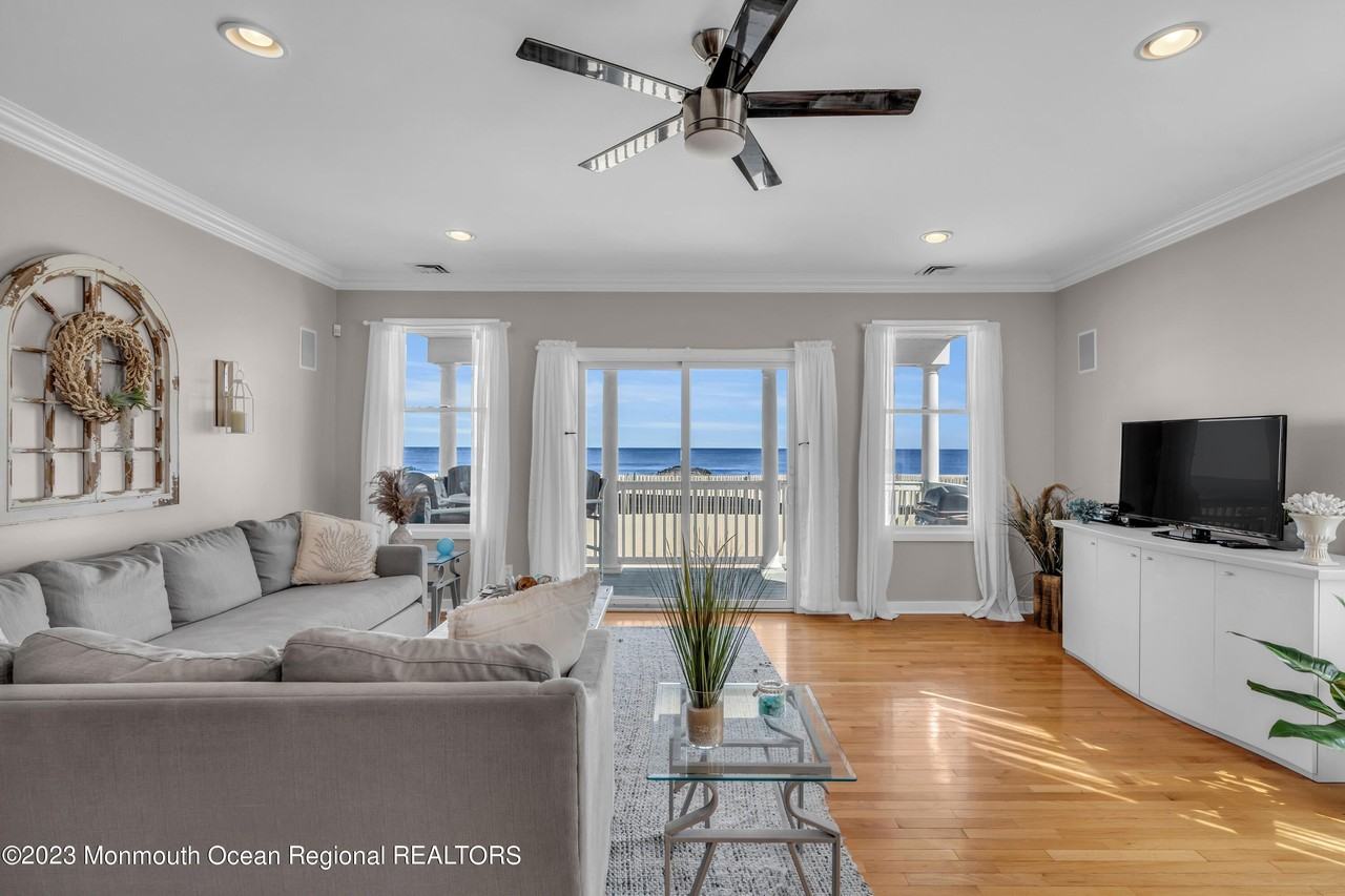 239 Beachfront #1 - Photo 7 of 31