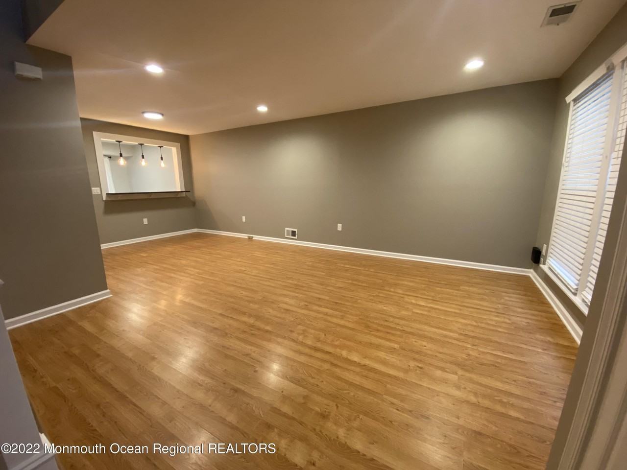 11 Duncan Way - Photo 5 of 16