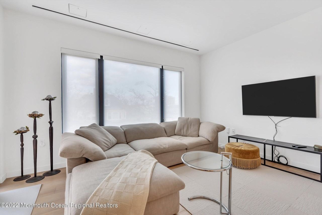 601 Heck St #307 - Photo 6 of 30