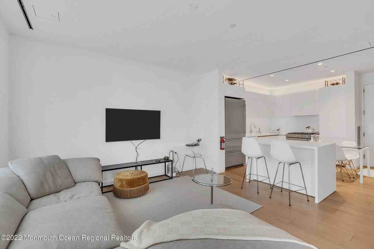601 Heck St #307 - Photo 7 of 30