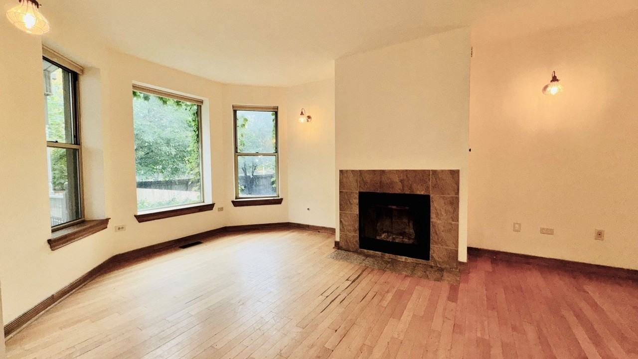 6128 S Kenwood Ave - Photo 2 of 18