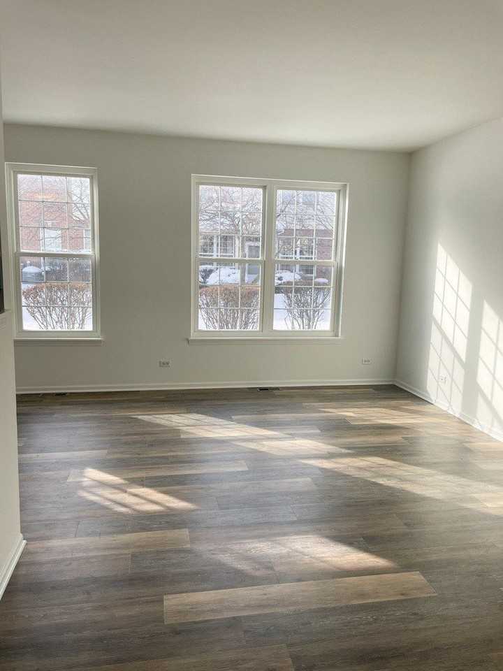 9229 W Arquilla Dr Unit 0 - Photo 2 of 7