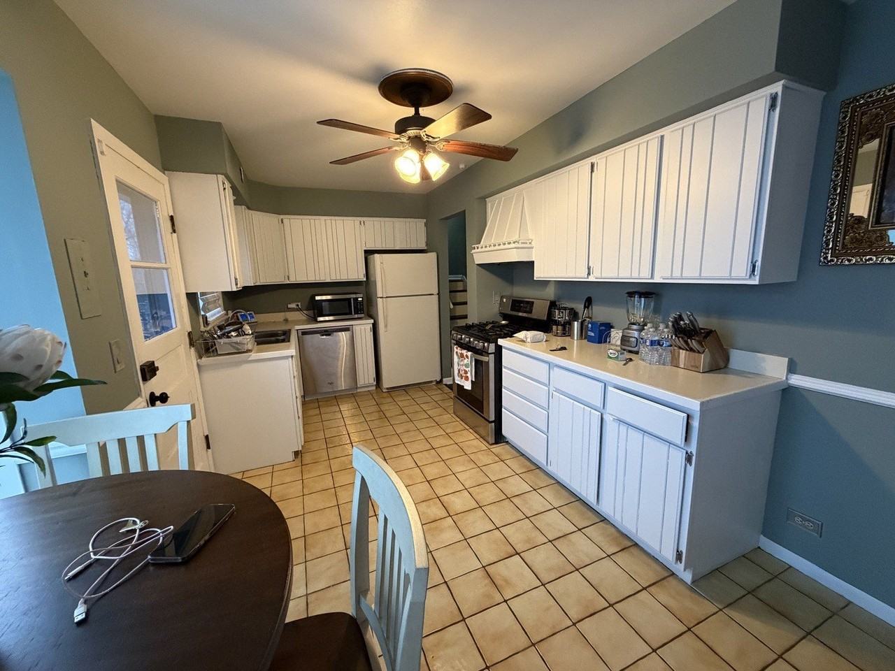 202 Hickory Rd - Photo 7 of 27