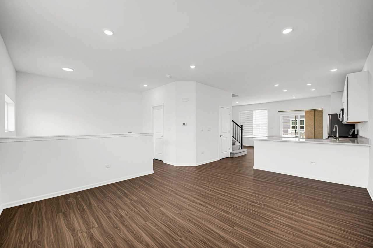 25720 W Yorkshire Dr - Photo 5 of 25