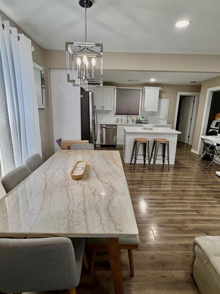 333 Sauk Trl - Photo 2 of 7