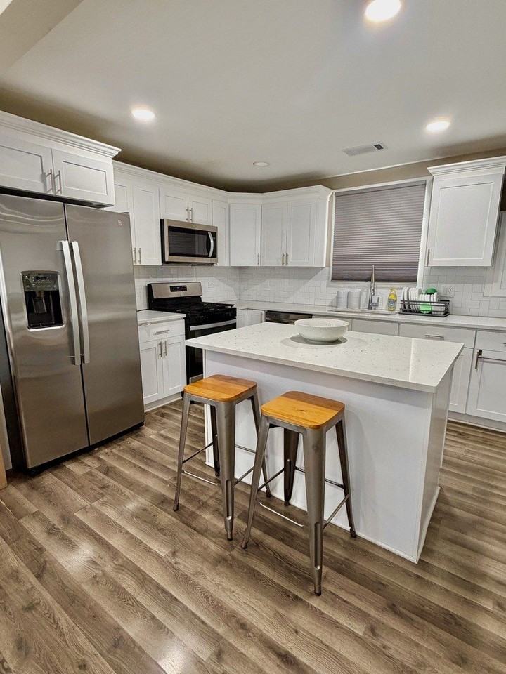 333 Sauk Trl - Photo 3 of 7