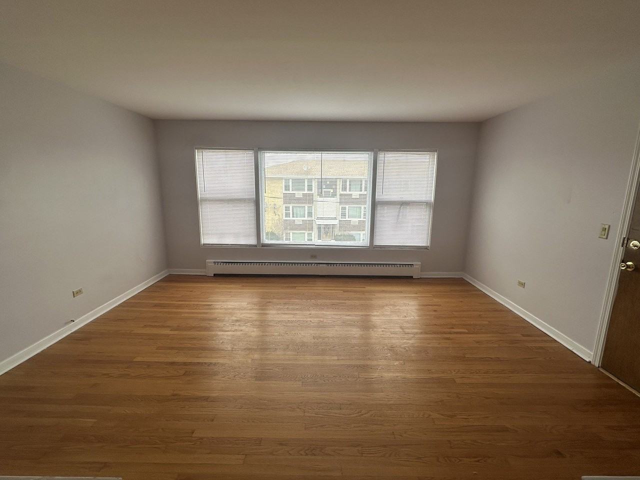 6801 W Montrose Ave Apt 2n - Photo 4 of 7