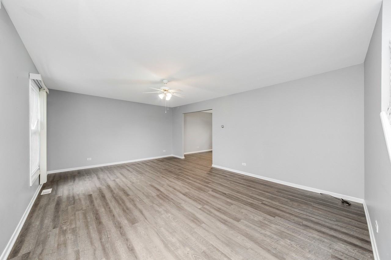 1441 Concord Dr - Photo 3 of 16