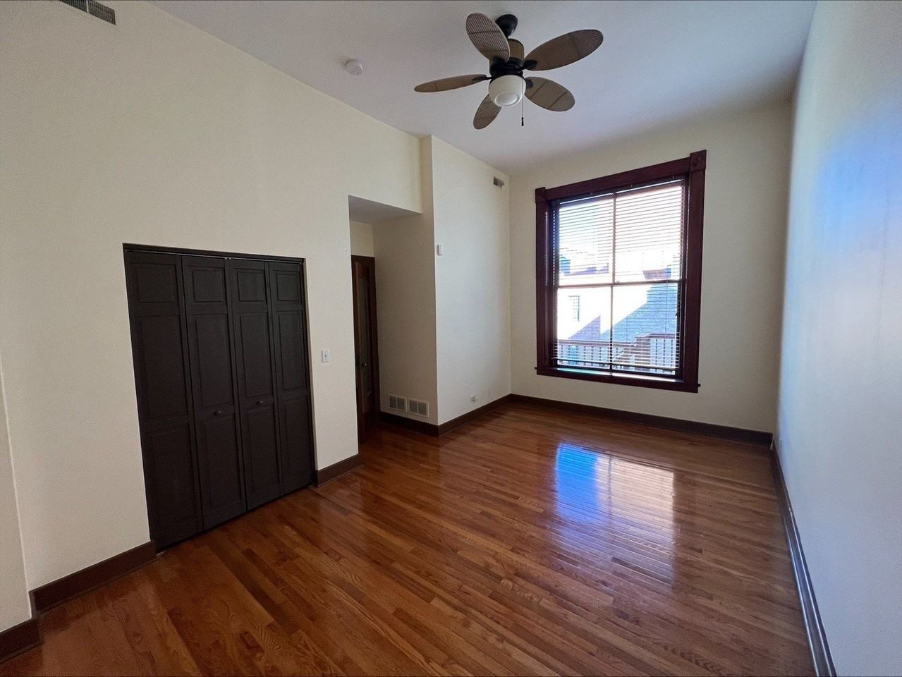 26 E Downer Pl Unit B - Photo 4 of 14