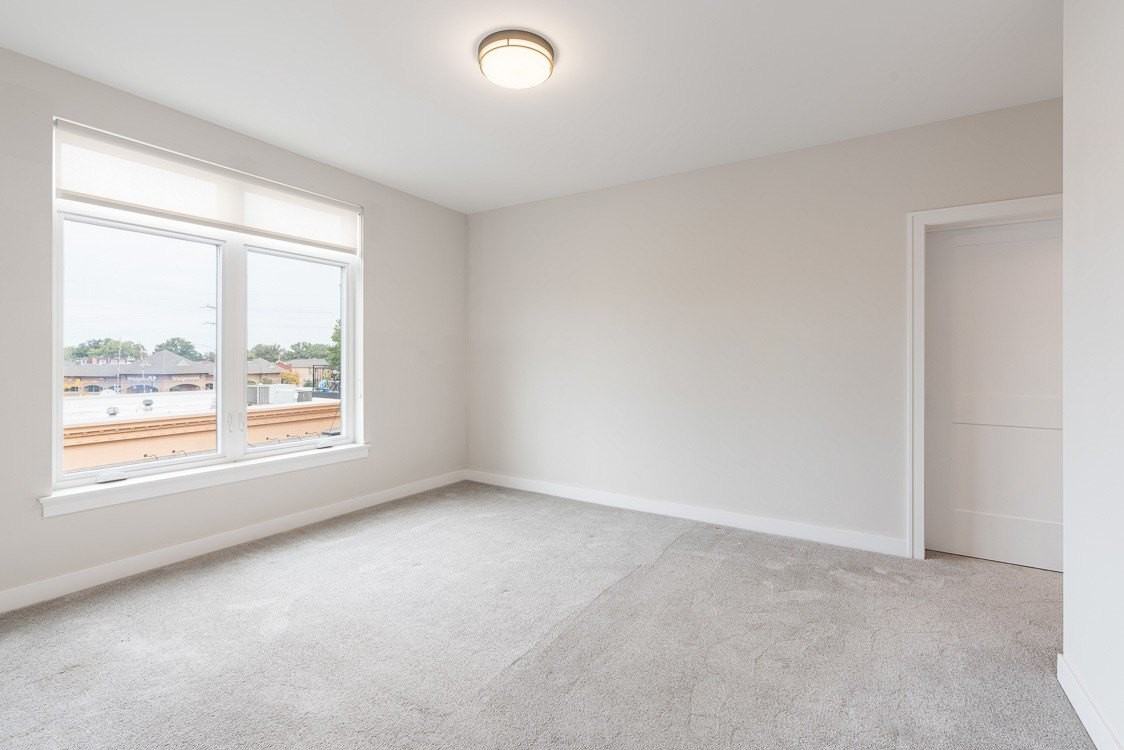 246 Green Bay Rd Apt 304 - Photo 6 of 13