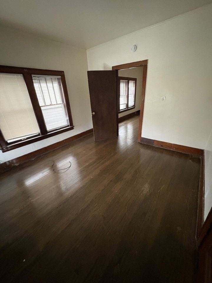 83 W 15th St Apt 2 - Photo 5 of 23