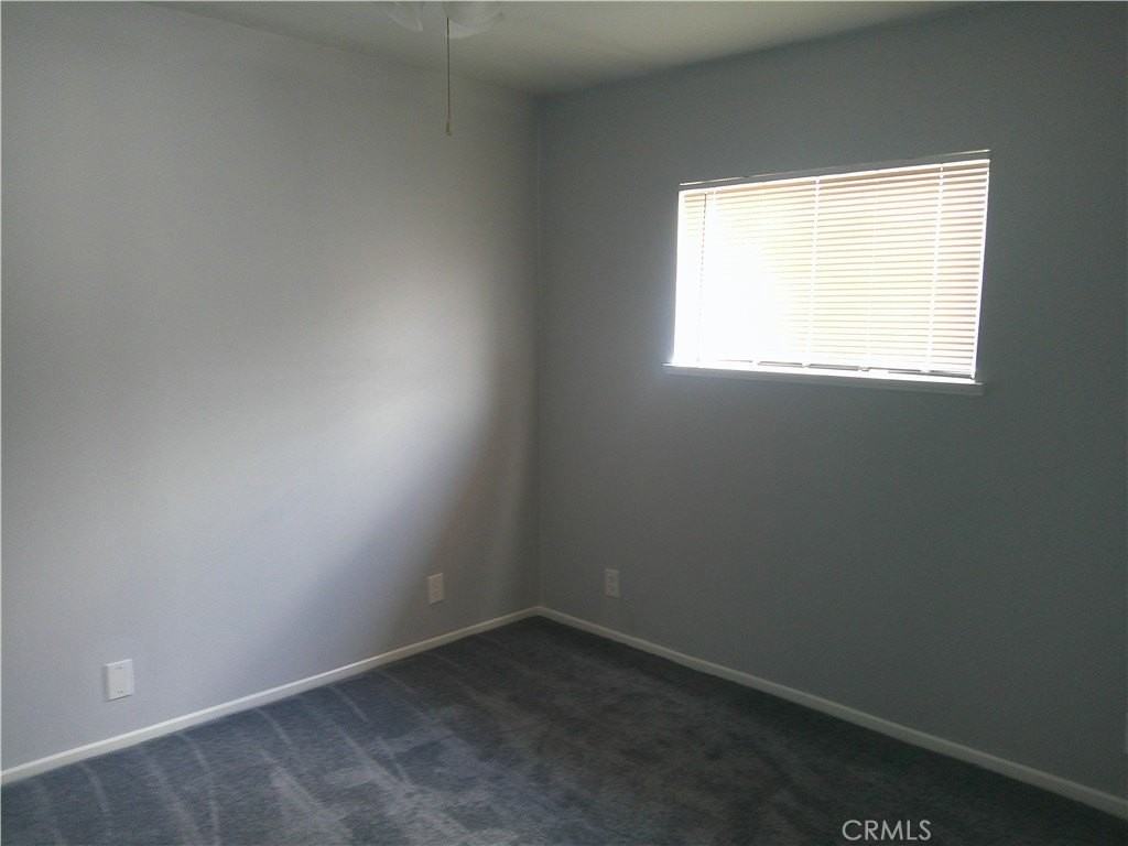 5237 Bushnell Ave - Photo 5 of 17