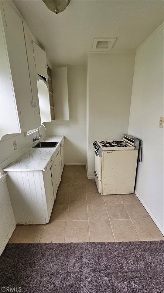 1410 Canyon Rd - Photo 5 of 6