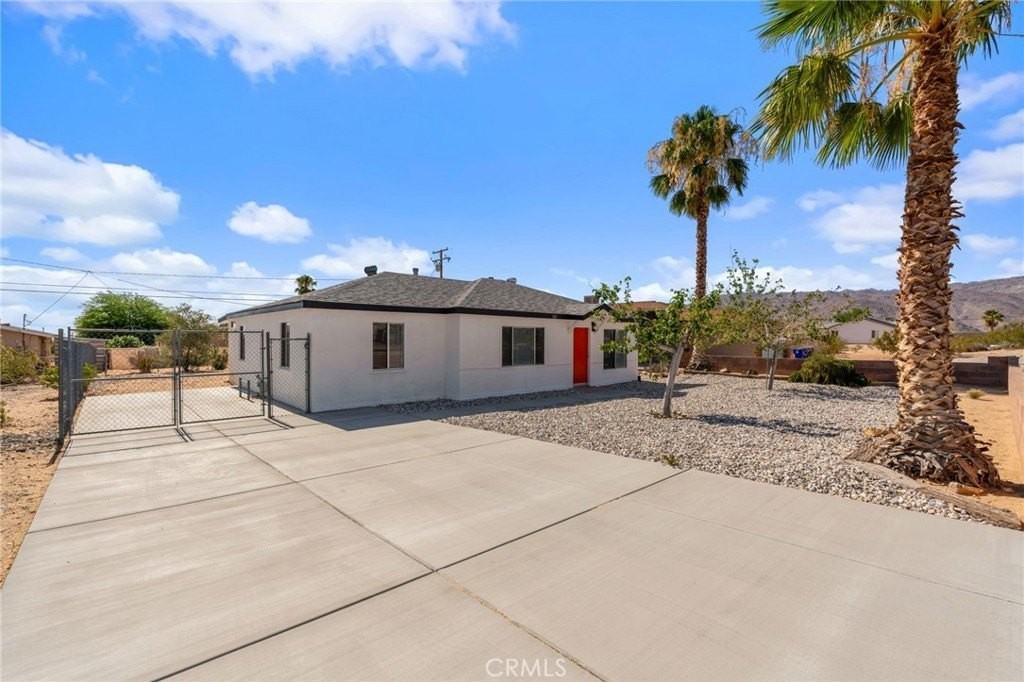 5619 Daisy Ave - Photo 5 of 50