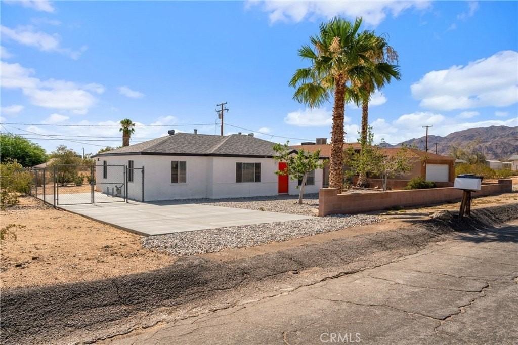 5619 Daisy Ave - Photo 6 of 50