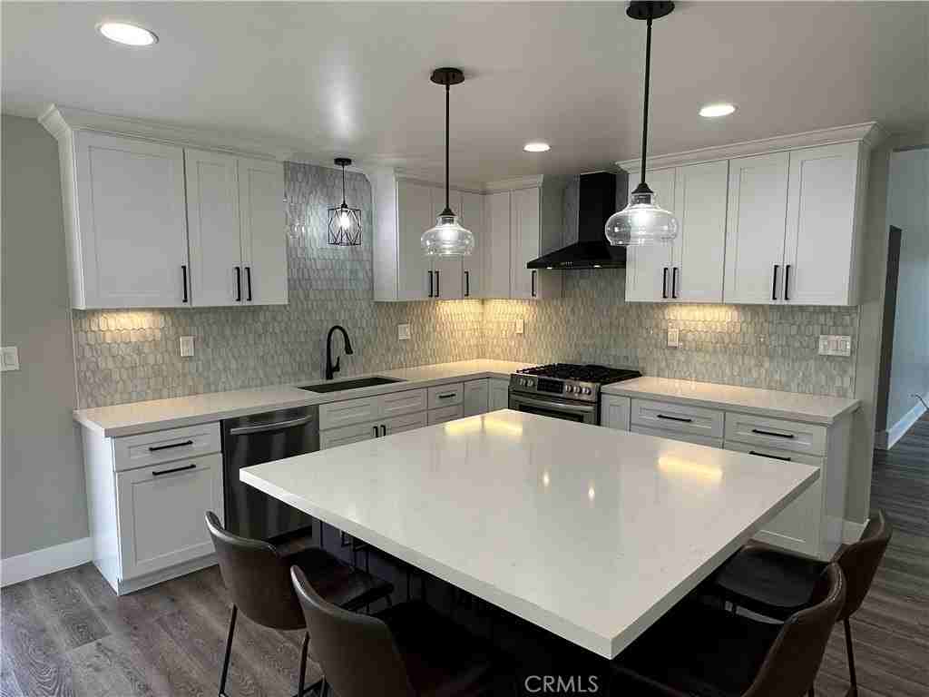 936 Jasmine Cir - Photo 4 of 14