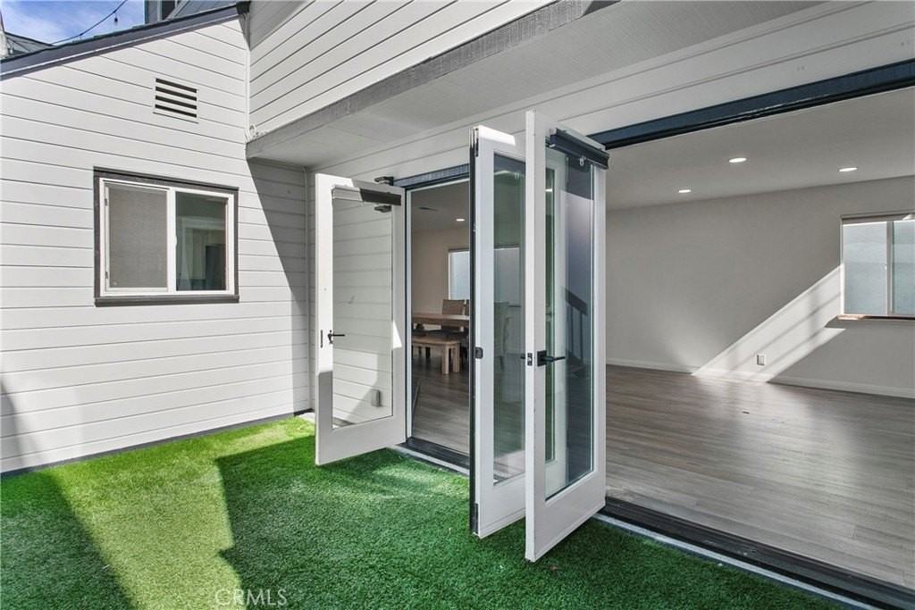 719 Marigold Ave - Photo 4 of 19