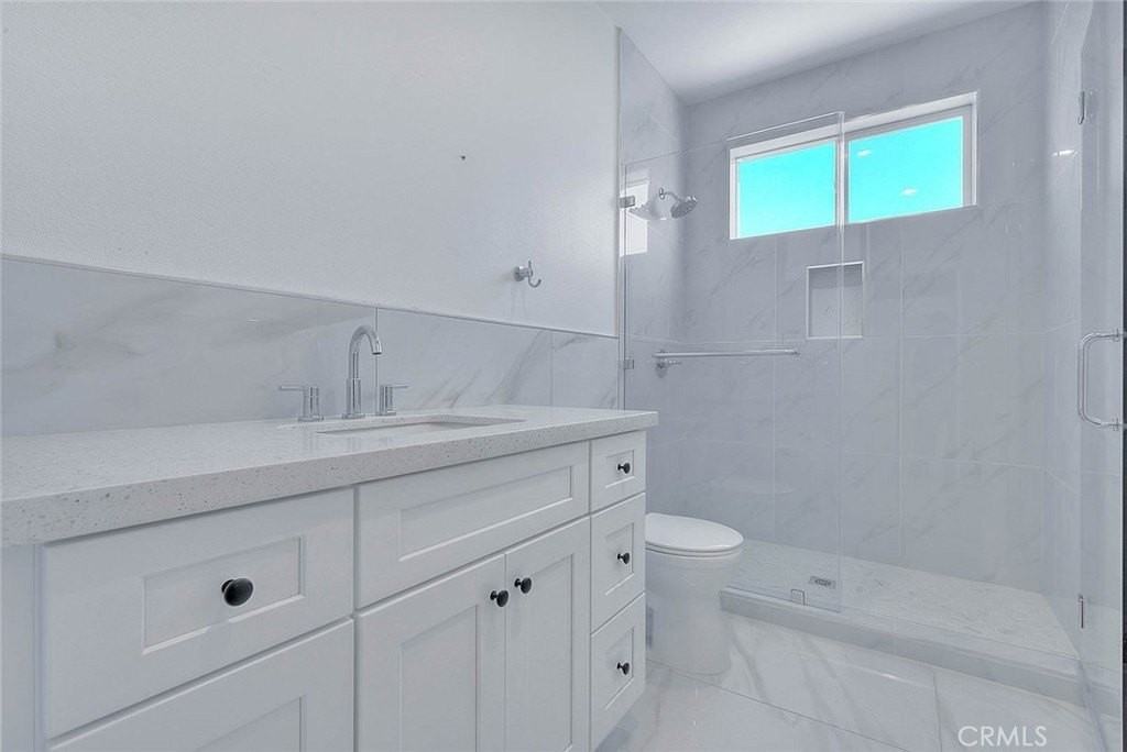 7341 9th St #5 - Photo 2 of 33