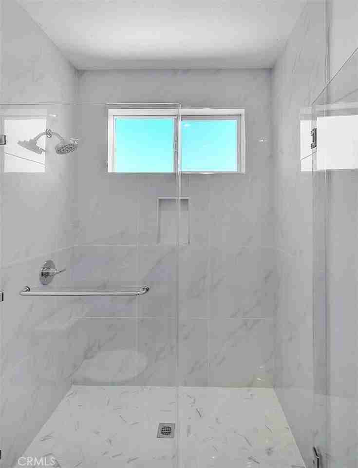 7341 9th St #5 - Photo 4 of 33