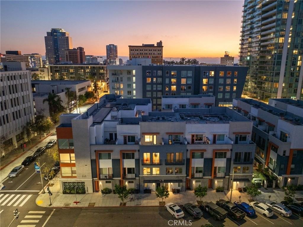 229 Elm Ave - Photo 2 of 21