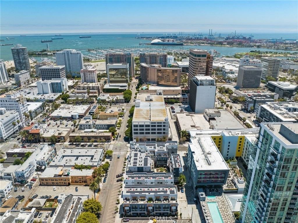 229 Elm Ave - Photo 3 of 21