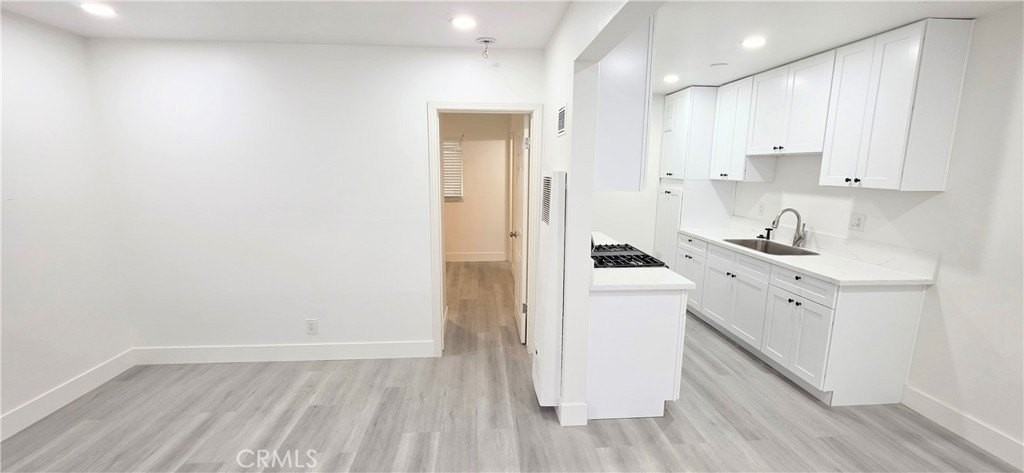 10527 Western Ave #3 - Photo 3 of 31