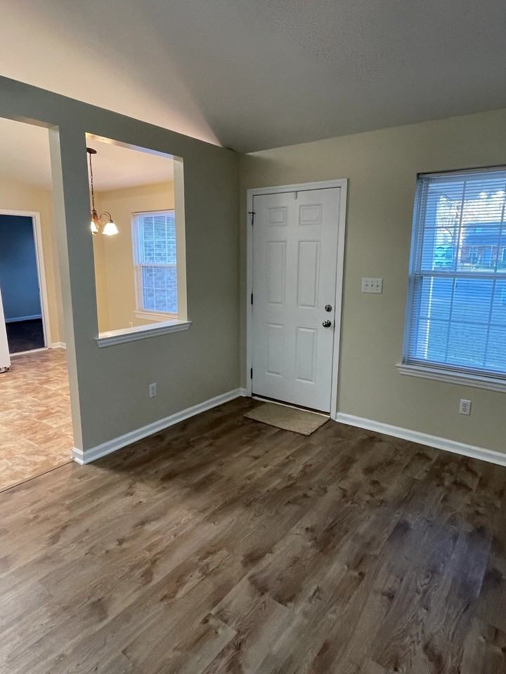 2817 Ridgecrest Dr #1 - Photo 5 of 20