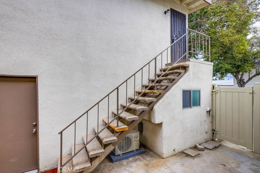 11068 El Amarillo Ave - Photo 6 of 26