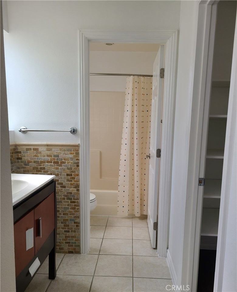 19041 Rockwood Dr - Photo 7 of 15