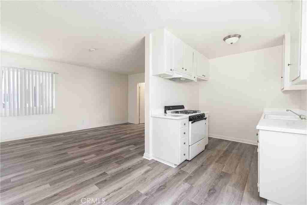 2209 Carnegie Ln #2 - Photo 7 of 28