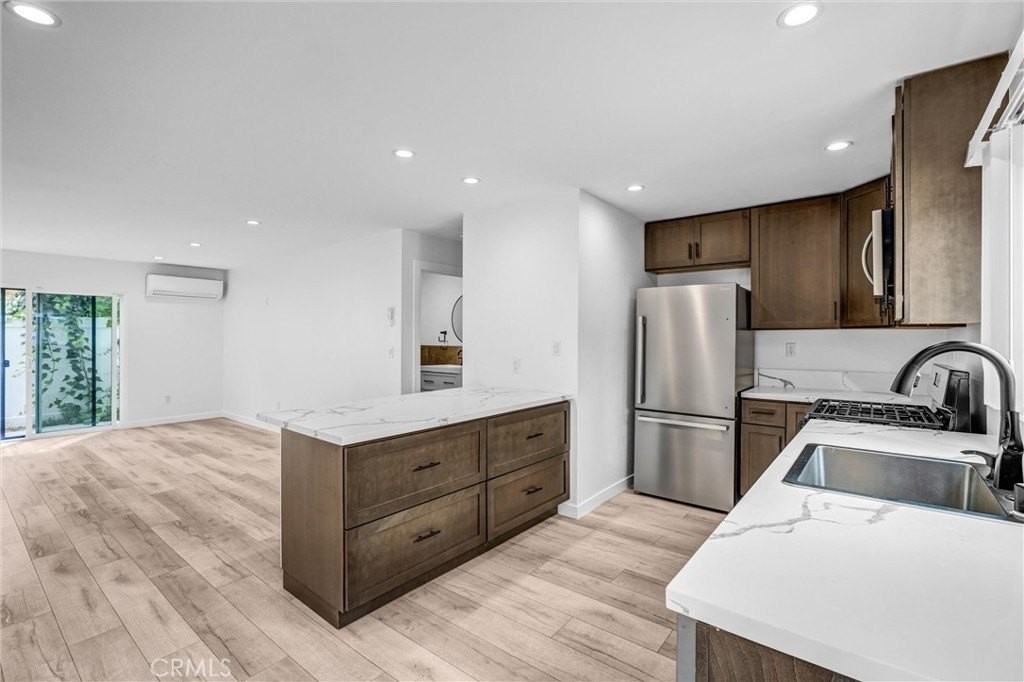 22022 Buena Ventura St - Photo 2 of 18