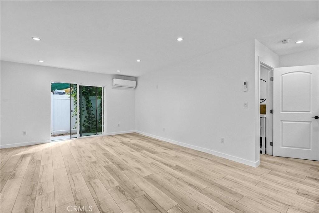 22022 Buena Ventura St - Photo 6 of 18