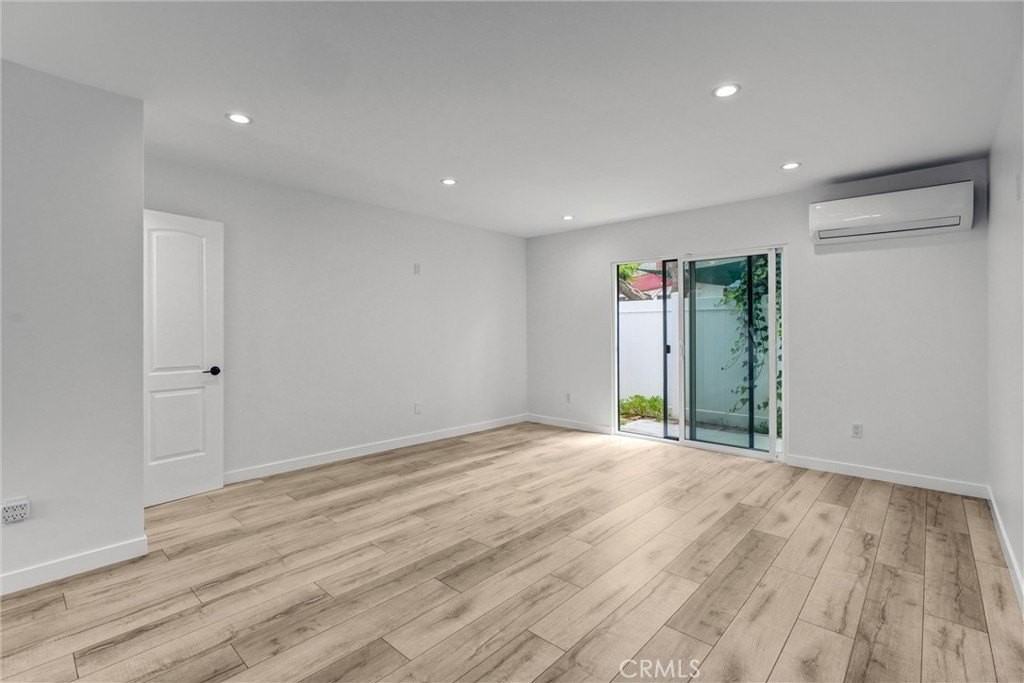 22022 Buena Ventura St - Photo 7 of 18