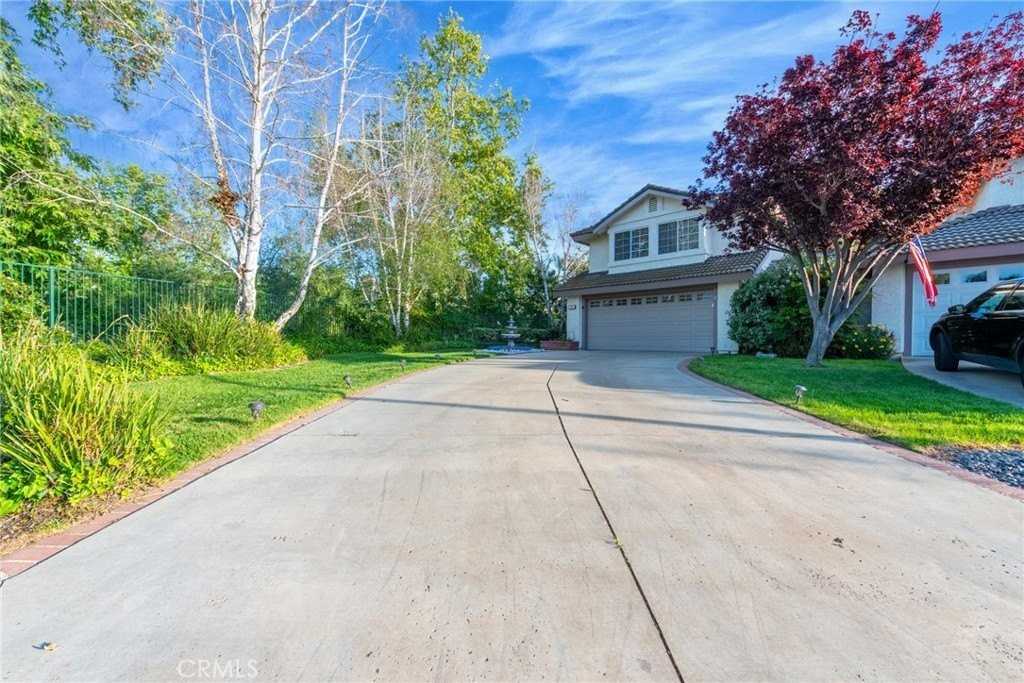 10 Valley Crest Rd - Photo 2 of 50