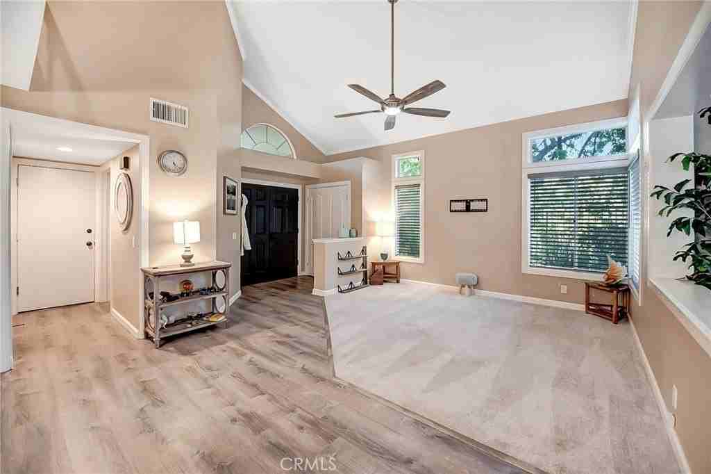 10 Valley Crest Rd - Photo 6 of 50