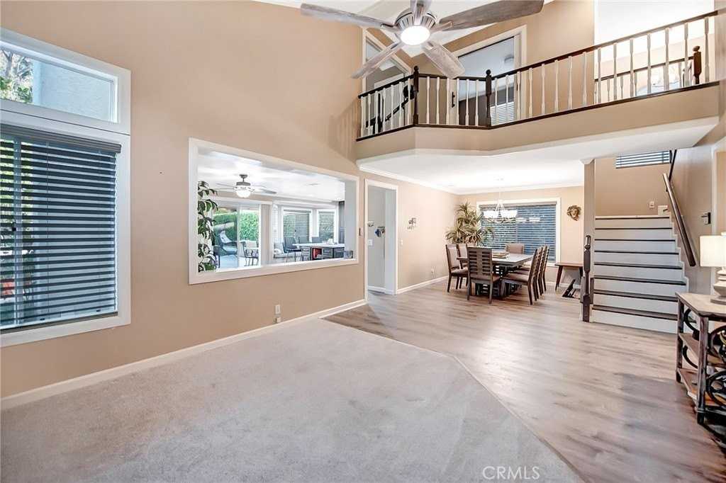 10 Valley Crest Rd - Photo 7 of 50