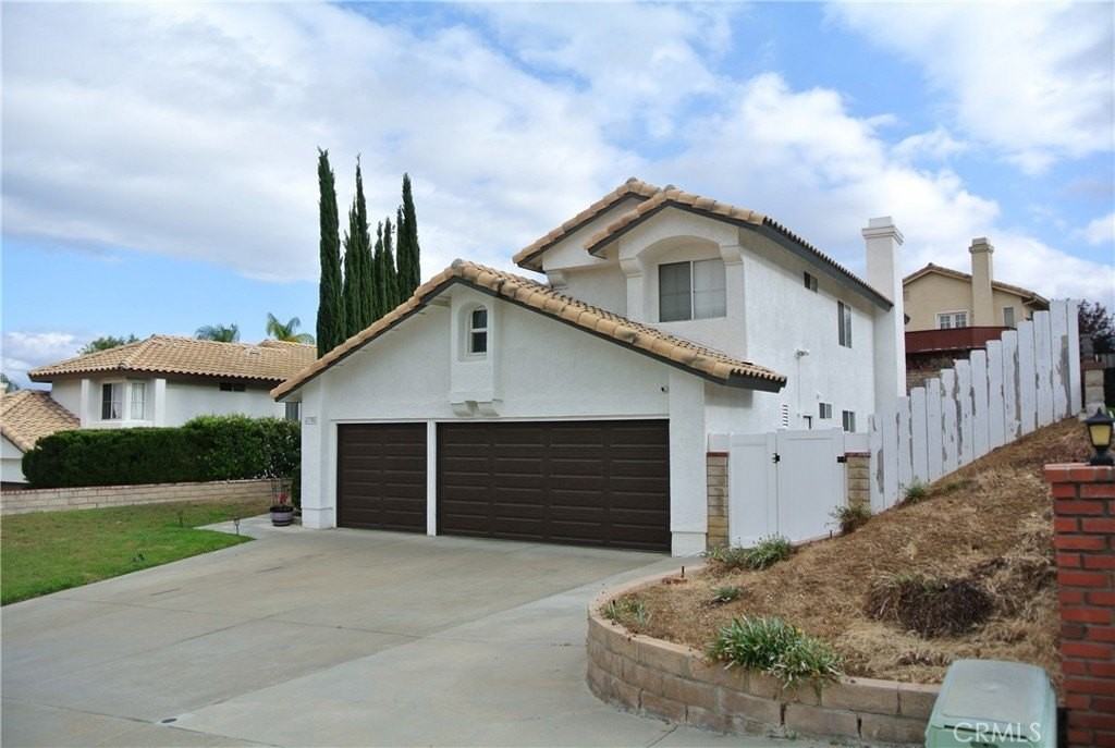 27702 Bridlewood Dr - Photo 4 of 34