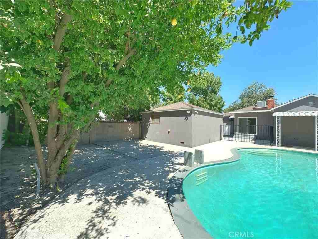 17516 Lemay St - Photo 5 of 7