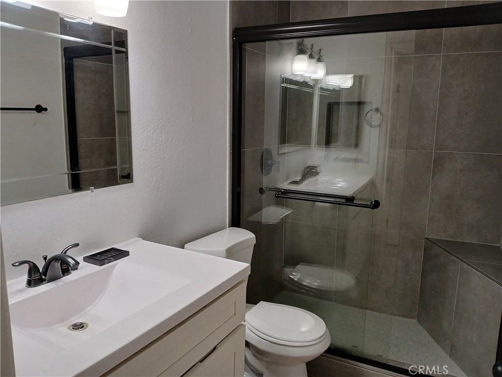 44625 La Paz Rd - Photo 2 of 6