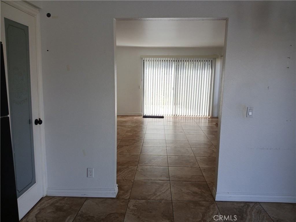 44625 La Paz Rd - Photo 5 of 6