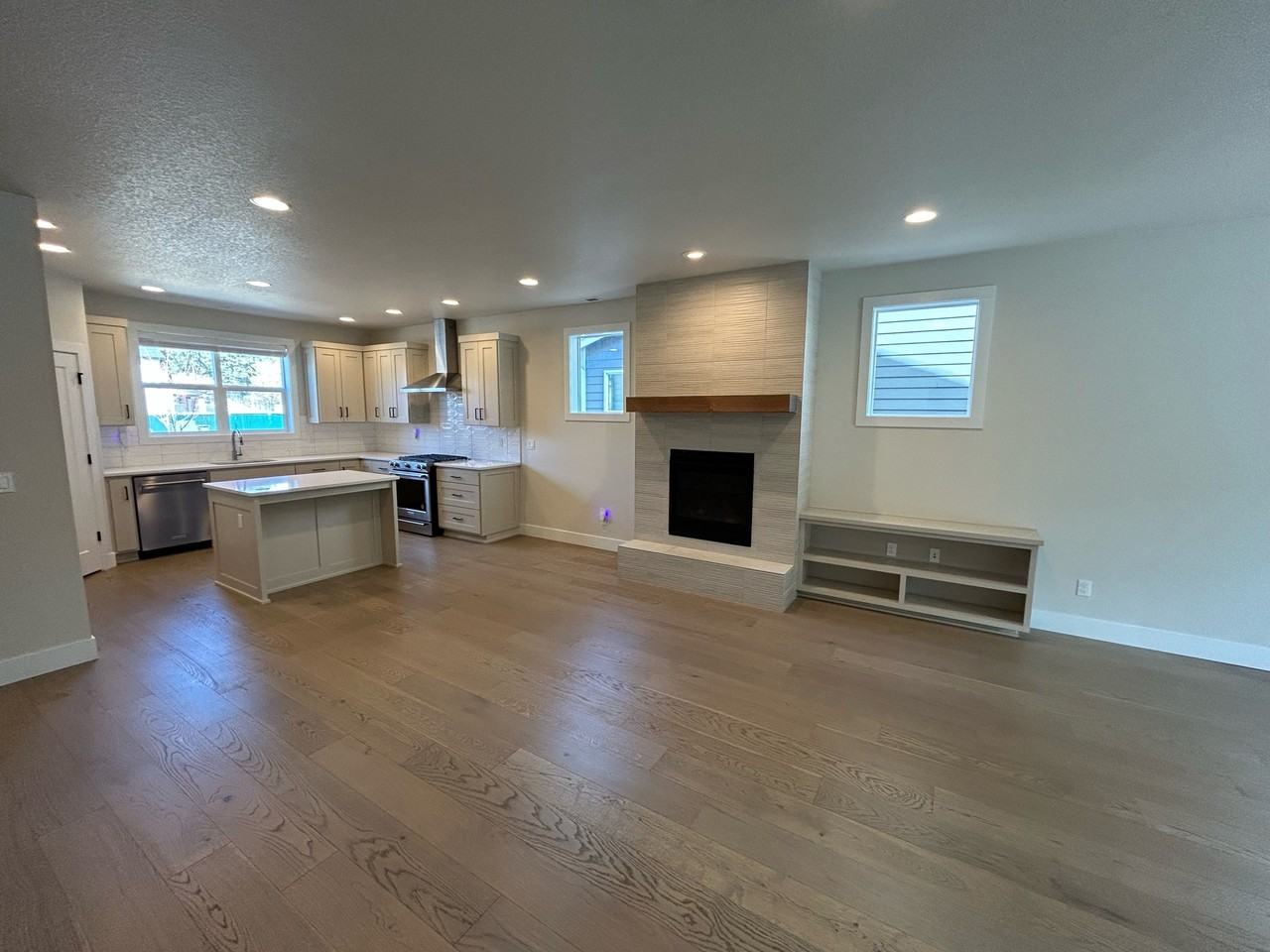 20211 Glen Vista Rd #1 - Photo 3 of 23