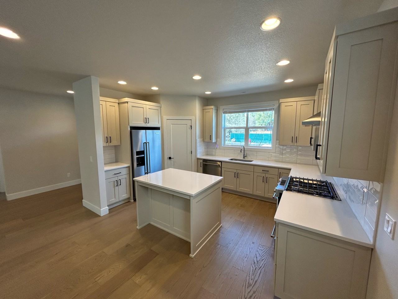 20211 Glen Vista Rd #1 - Photo 6 of 23