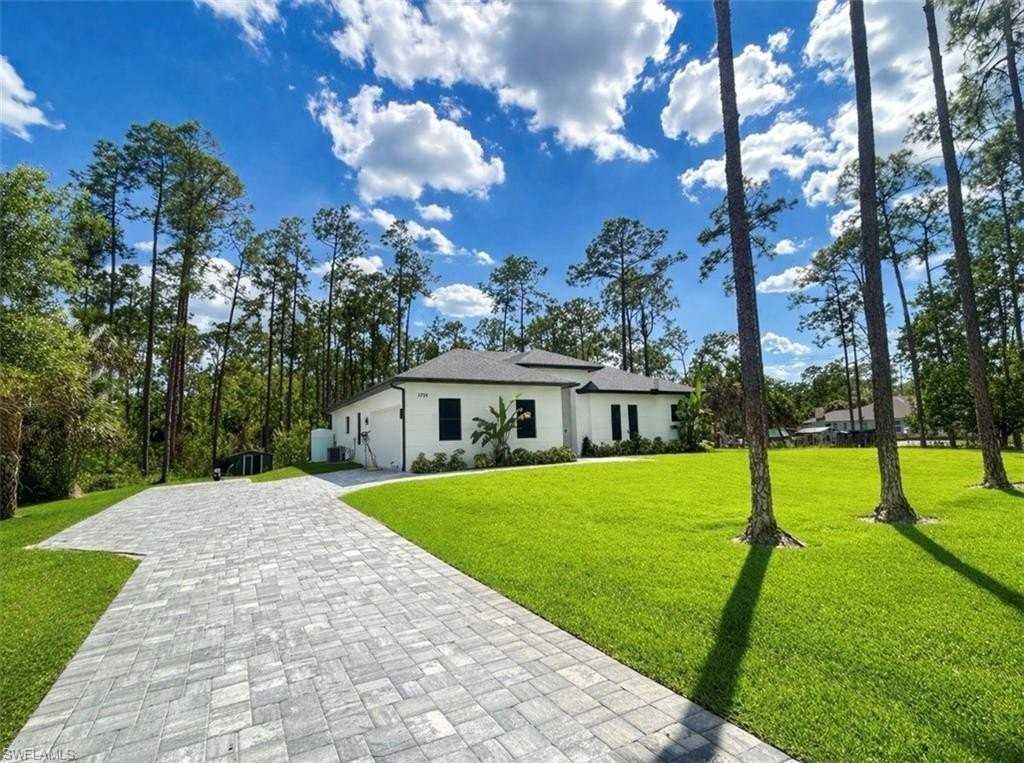 3724 2nd Ave Ne - Photo 3 of 25