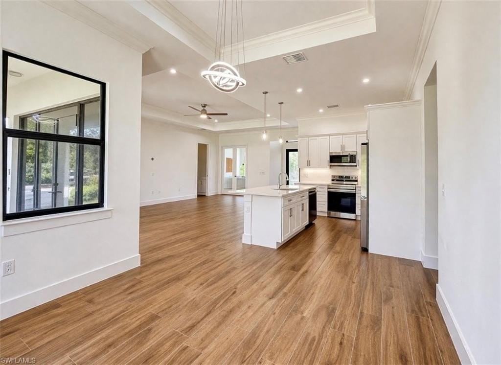 3724 2nd Ave Ne - Photo 6 of 25