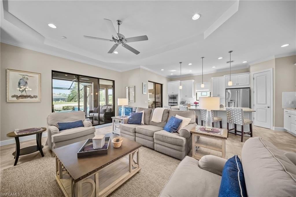 9361 Terresina Dr - Photo 4 of 43