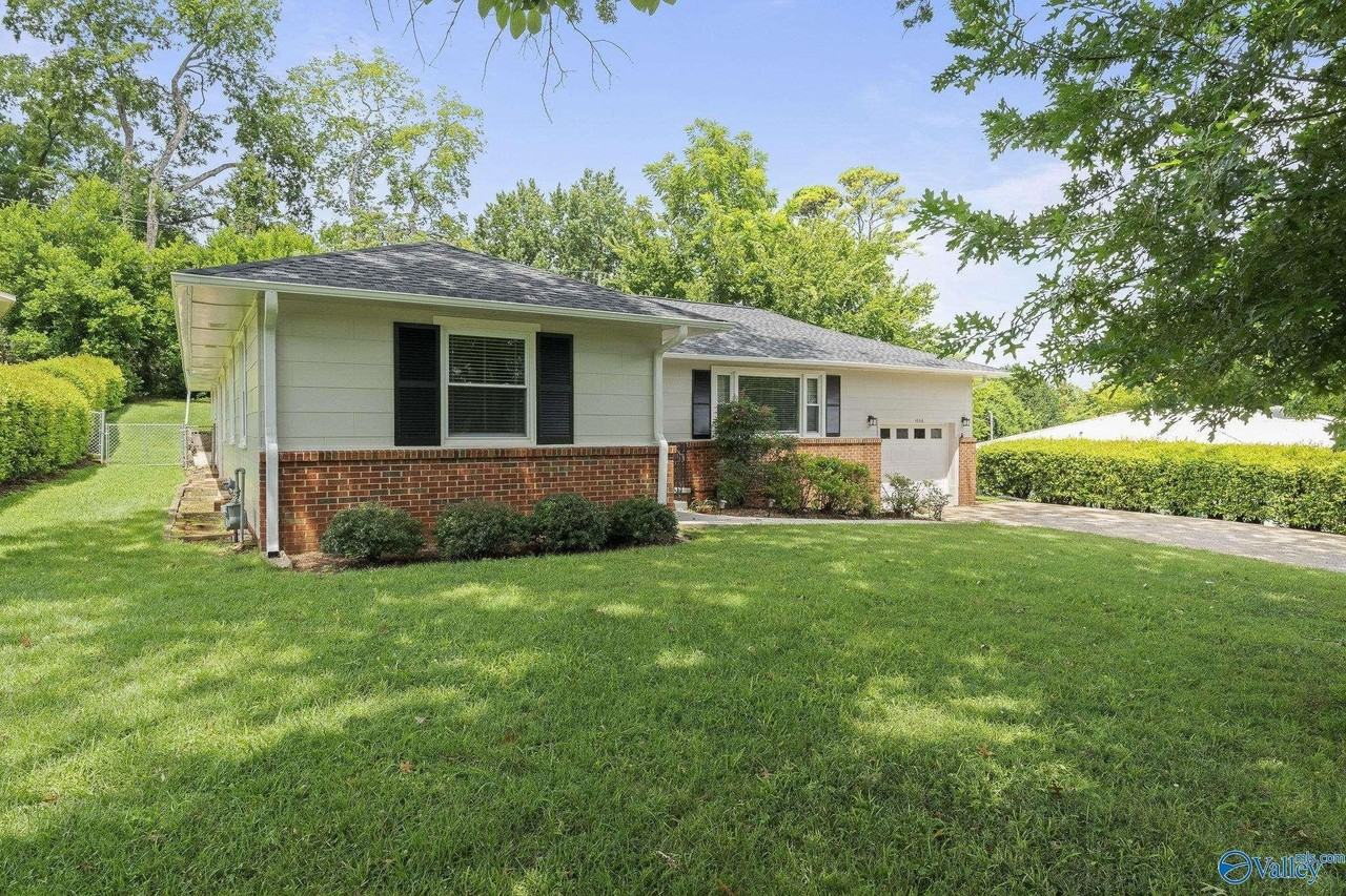 1508 Owens Dr Se - Photo 2 of 35