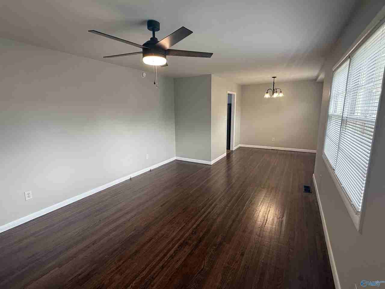 3218 Fairacres Rd Sw - Photo 2 of 13