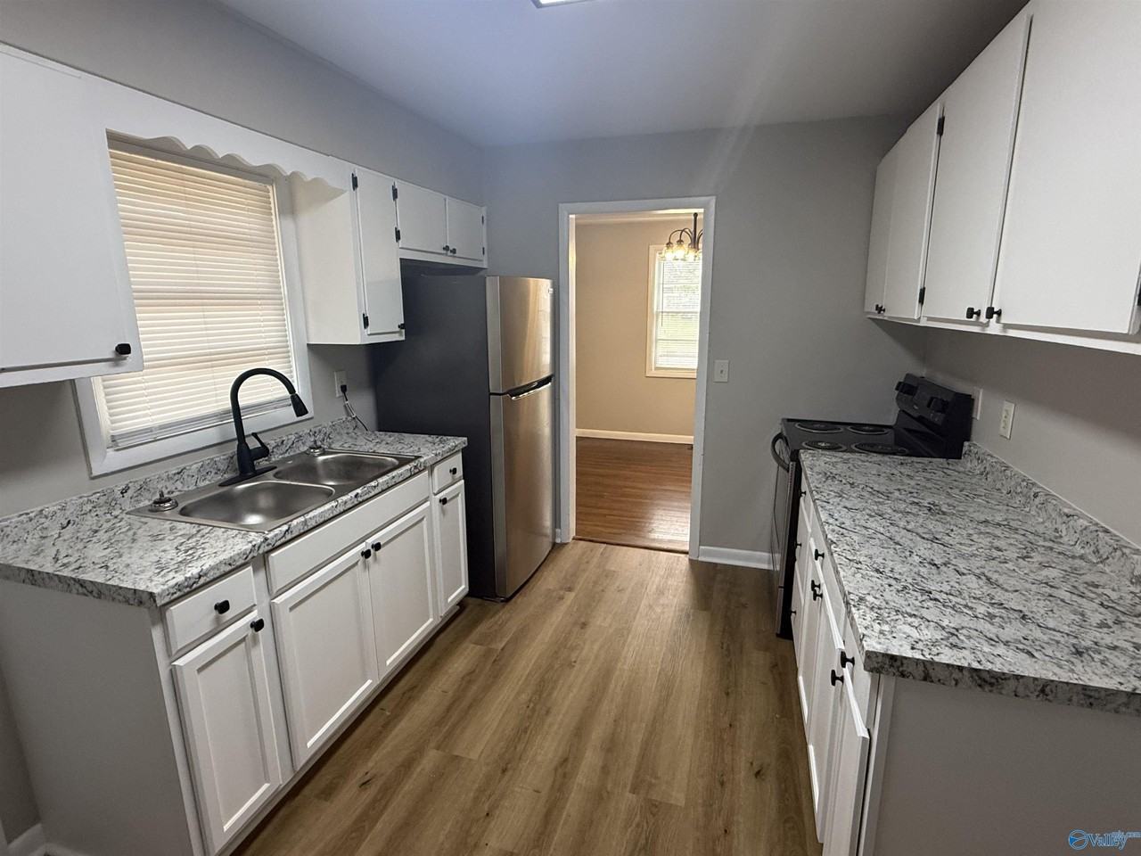 3218 Fairacres Rd Sw - Photo 6 of 13