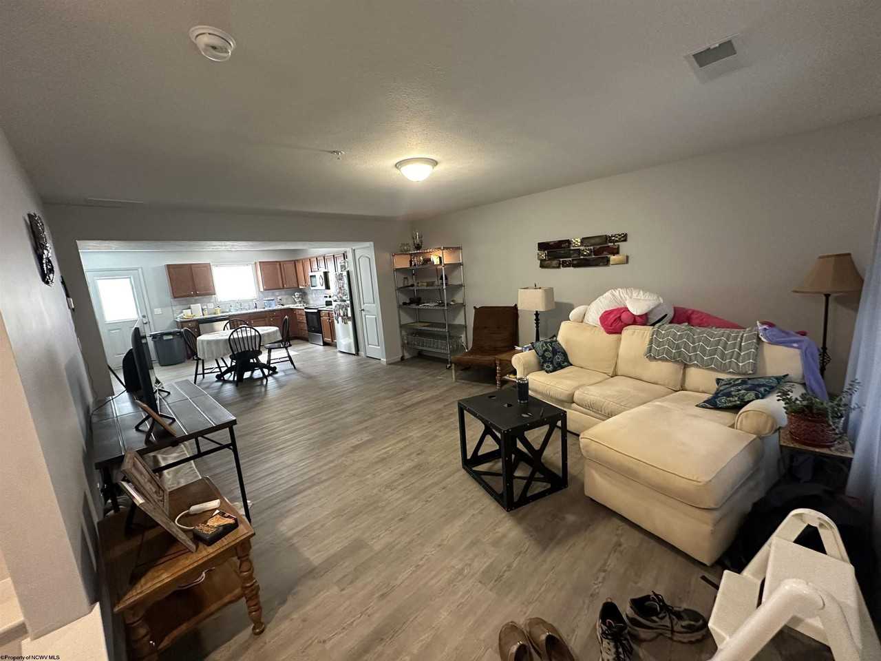 621 Clarksburg Rd - Photo 5 of 30