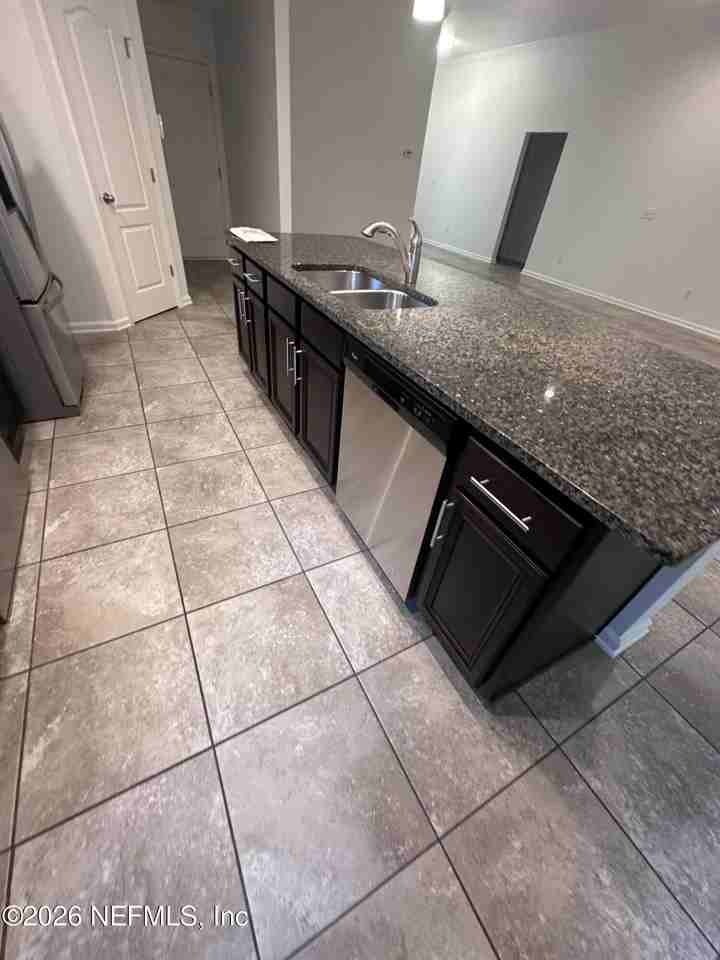 2720 Salt Lake Dr - Photo 6 of 12